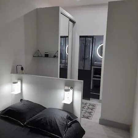 Apartment T2 Lumineux A La Joliette *